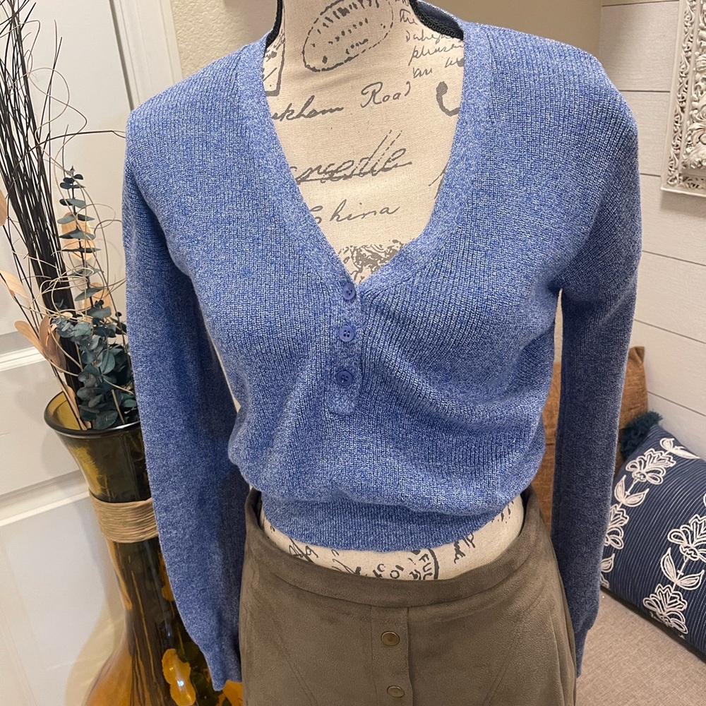 John + Jenn Women's Ribbed Knit V-Neck Sweater (XS)